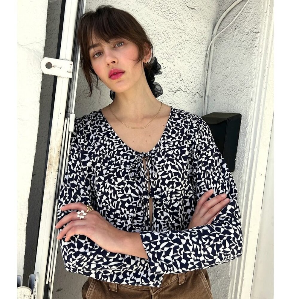 Lisa Says Gah Black and White Patterned Top